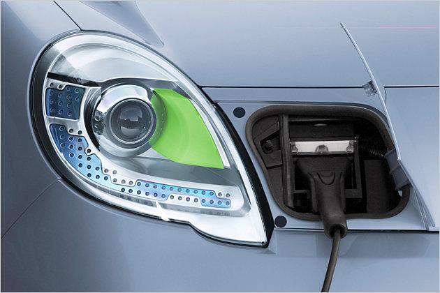 Unser Testwagen wird noch über einen französischen Marechal-Stecker aufgeladen