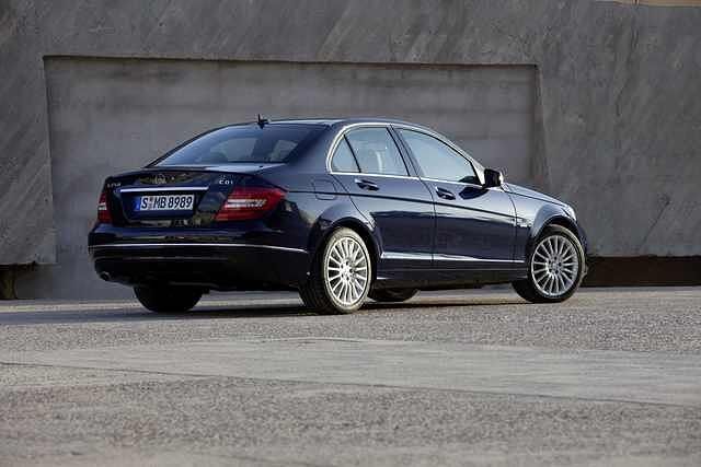 Die Mercedes-Benz C-Klasse wird nur am Rande der Messe gezeigt