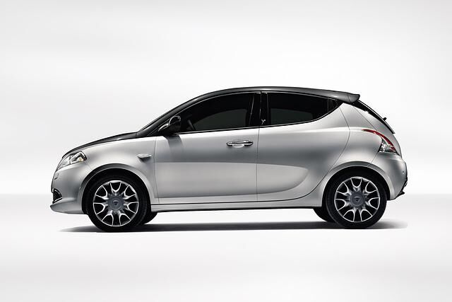 Erstmals gibt es den Ypsilon auch als Fünftürer
