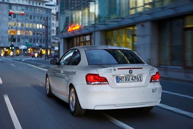 2012 wirdl eine Erprobungsflotte des BMW ActiveE in Europa, China und den USA auf die Straße geschickt