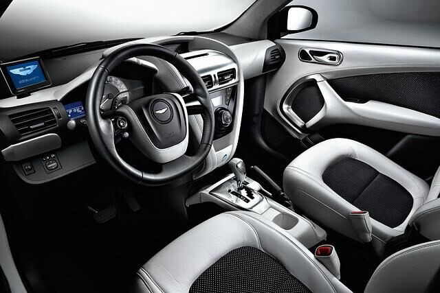 Der Aston basiert auf dem Toyota iQ