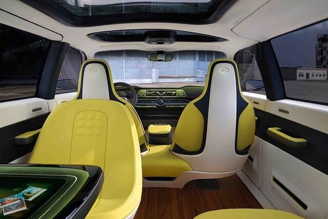 Kia-Studie KV7: offenes Interieur mit Lounge-Sitzen