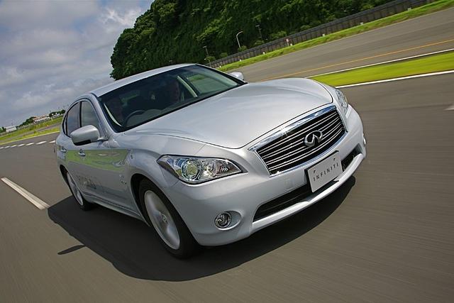 Infiniti versucht sich in der Business-Klasse