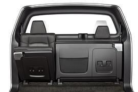 Neue Pick-up-Sitze - Platzplus im Pritschenwagen