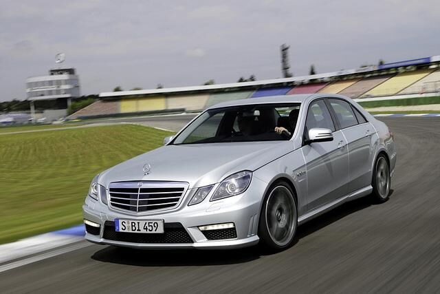 Der Mercedes E63 AMG kostet mindestens 105.791 Euro