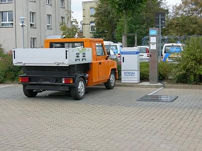 Ladetechnik für E-Autos - Heißes Pflaster in der City