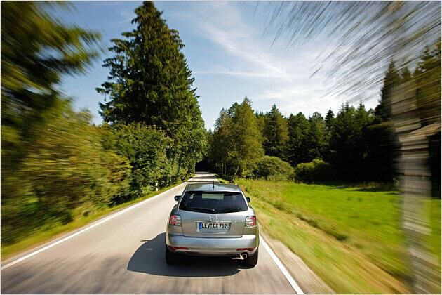 Mit Dieselmotor ist der CX-7 ab 29.990 Euro zu haben