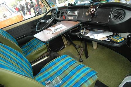 Reportage: 60 Jahre VW Bus - Bulli-Parade