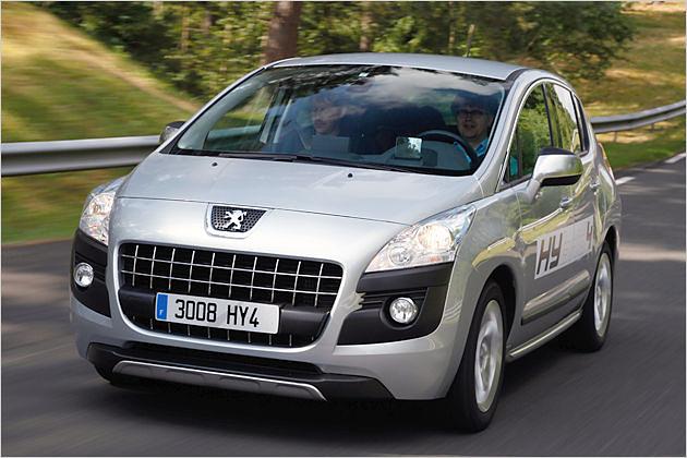 Der Hybrid-3008 mit Allradantrieb soll Anfang 2011 auf den Markt kommen