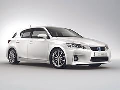 Zehn Airbags im Lexus CT 200h