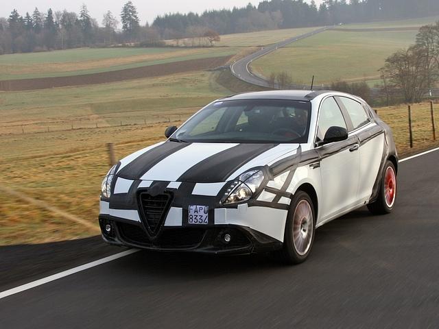 Alfa Giulietta: Mit Julchen auf Erprobungsfahrt