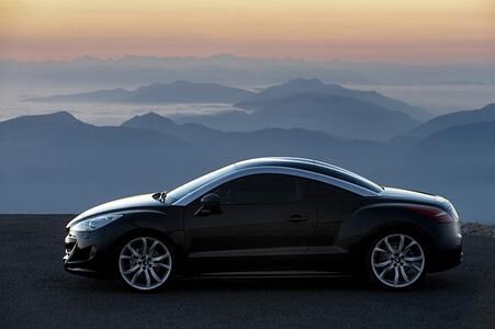 Buchstabe statt Zahl: Peugeot wird exklusiv