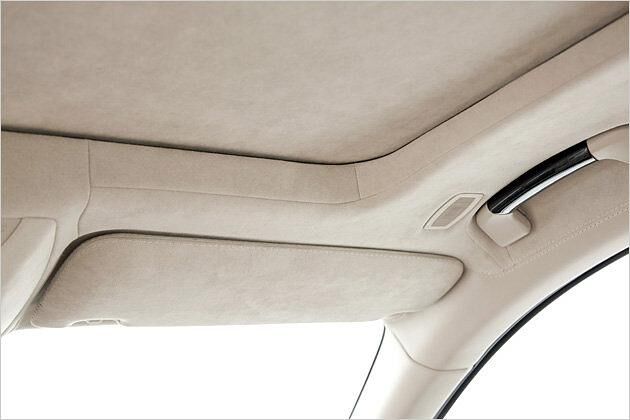Im Top-7er ist der Dachhimmel mit Alcantara ausgekleidet