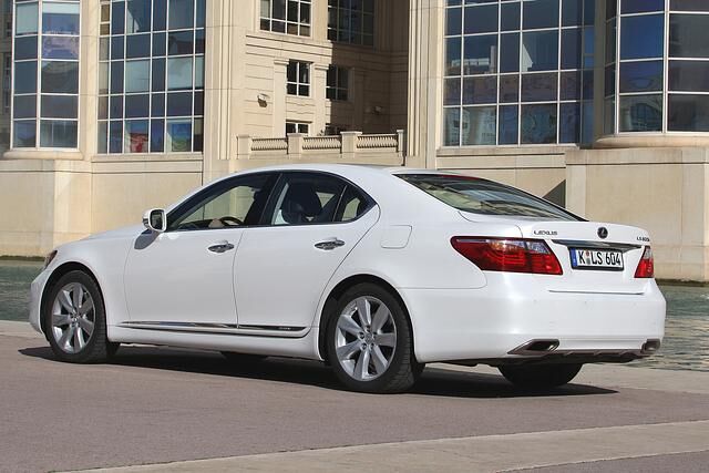Lexus LS: Leichtes Lifting, Foto: Lexus