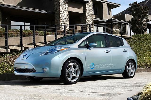 Nissan verkauft Schnellladestationen für Elektrofahrzeuge