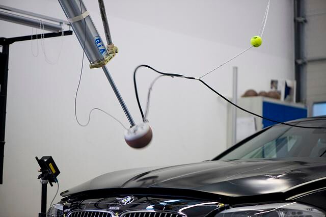 BMW 5er: Bestwerte beim Fußgängerschutz, Foto: ADAC