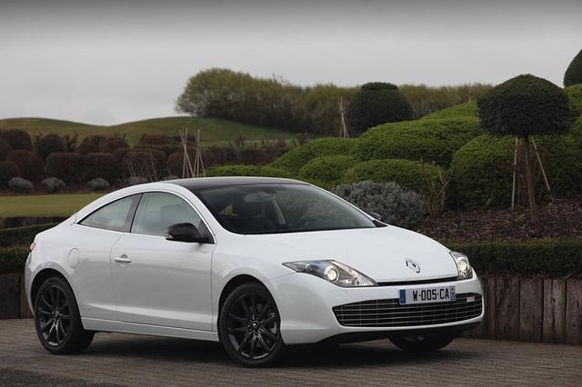 Renault Laguna Coupé-Sondermodell: Diesel in blütenweiß. Foto: Renault