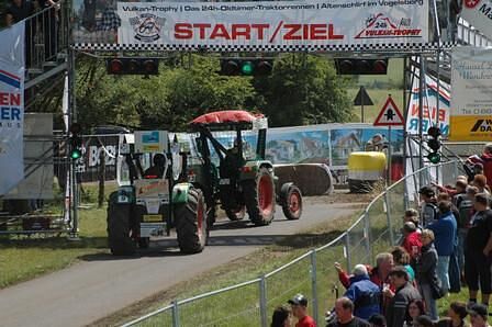 Vulkan Trophy: Die Landjugend sorgt für Ordnung in der Startaufstellung