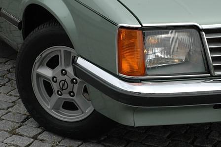 Opel Senator A