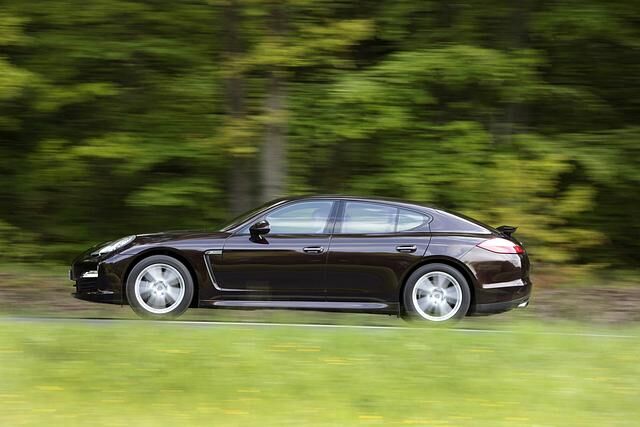 Porsche Panamera: Eindrucksvoller Einstieg (Kurzfassung)