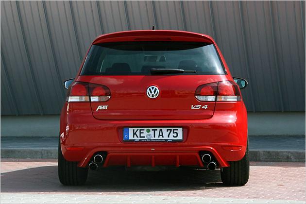 Nach dem Umbau trägt der Golf das Emblem von Abt