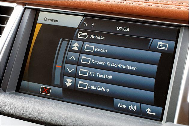 Die Musik für die Audi-Anlage lässt sich über ein Ordner-Menü abrufen