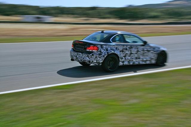 BMW 1er M Coupé: Ganz nah an der Straße
