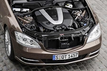 Mercedes hält am Zwölfzylinder fest