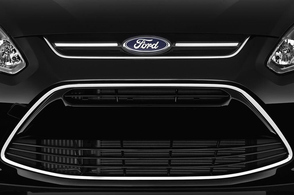 Ford Grand C-Max (Baujahr 2011) Titanium 5 Türen Kühlergrill und Scheinwerfer