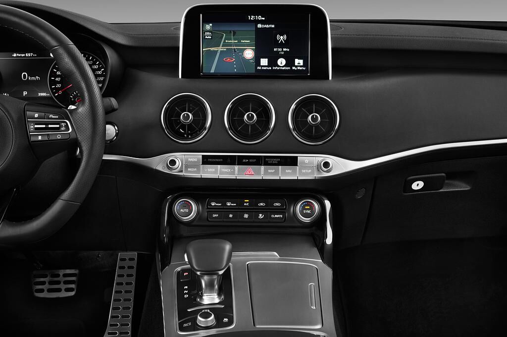 KIA Stinger (Baujahr 2018) GT-Line 5 Türen Mittelkonsole