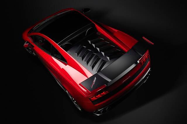 Der V10 kommt auf 570 PS