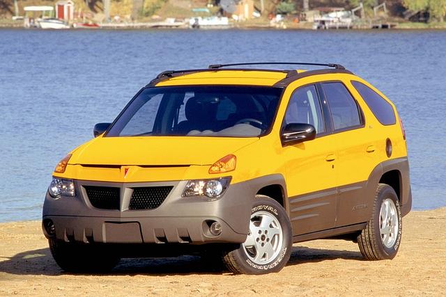 Das seltsame Crossovermodell mixt Stilelemente von Van, SUV und Folklore-Kitsch