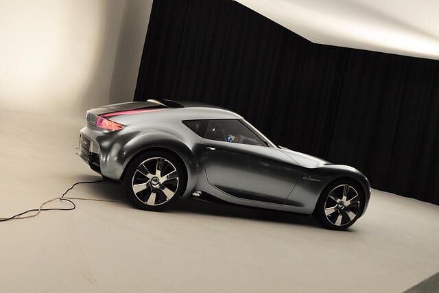 Der Nissan Esflow basiert auf dem E-Auto Leaf, sieht aber deutlich besser aus