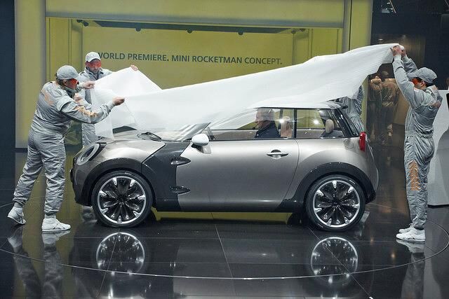 Das Sitzsystem mit 3 plus einem Platz orientiert sich am Toyota iQ