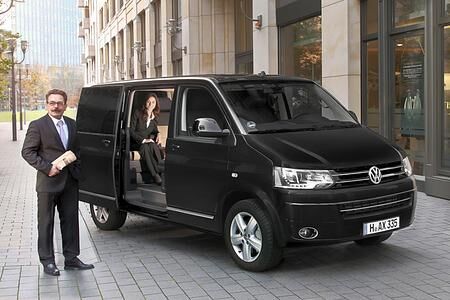 VW Bus Multivan Business - Rollendes Büro