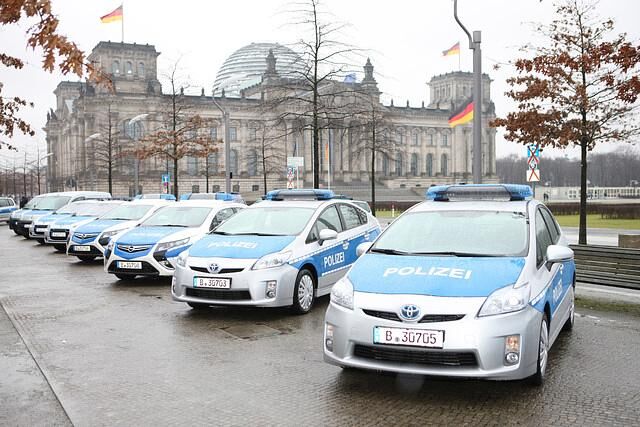 Polizei-Streifenwagen mit alternativem Antrieb - Sauber und lautlos auf Verbrecherjagd