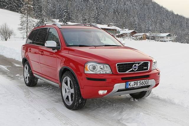Der XC90 ist mit Abstand der dienstälteste Volvo und sogar Senior im Club der großen SUV