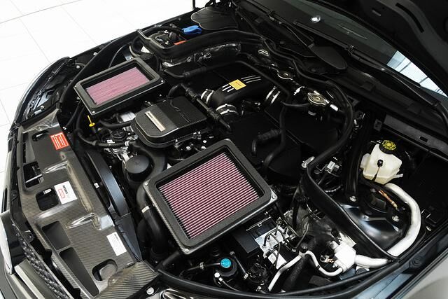 Kraftwerk: 6,3 Liter mit 588 kW/800 PS