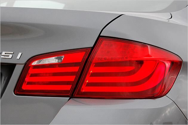 ... und die Heckleuchten sind mit LEDs bestückt
