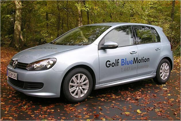 Kompakter Sparer: VW bringt den neuen Golf BlueMotion an den Start