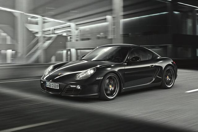 Ab Juli 2011 auf dem Markt: Das Sondermodell Porsche Cayman S Black Edition