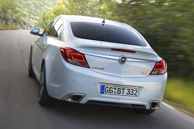 Nach wie vor wuchtet der V6-Turbo 435 Nm Drehmoment auf die Kurbelwelle
