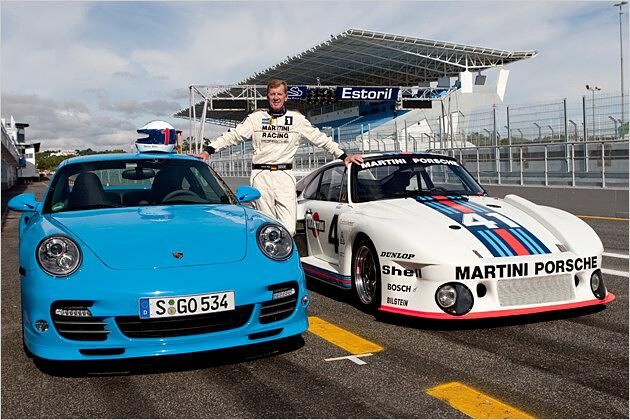 Porsche-Testfahrer Walter Röhrl hat gerade für ein weiteres Jahr bei Porsche unterschrieben