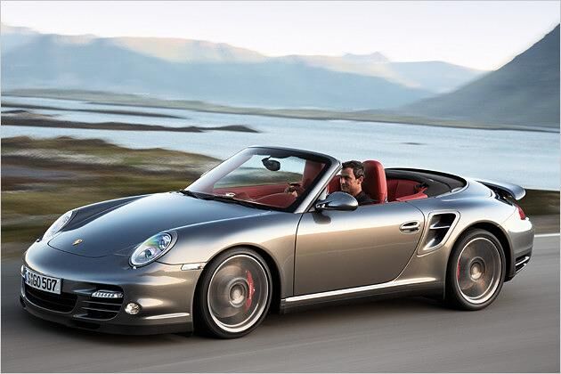 Den Turbo gibt es auch als Cabrio