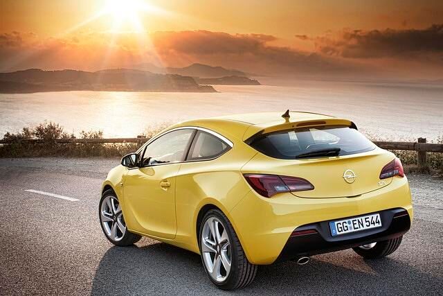 Top-Motor ist vorläufig ein Turbo--Benziner mit 180 PS