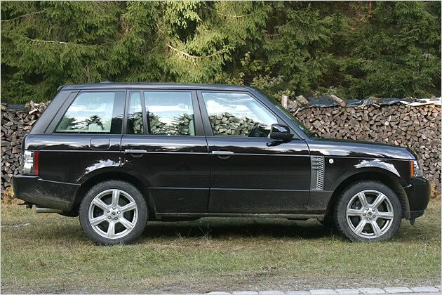 Mit einer Länge von 4,97 Meter und einer Höhe von 1,87 Meter ist der Offroader ein echter Koloss