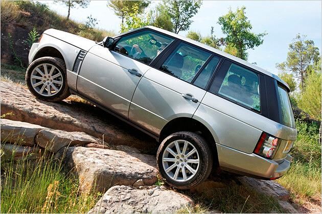 Ein echter Offroader: Der Range Rover ist auch für den Einsatz abseits der Straße geeignet