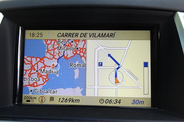 1.296 Kilometer ist die Strecke  lang