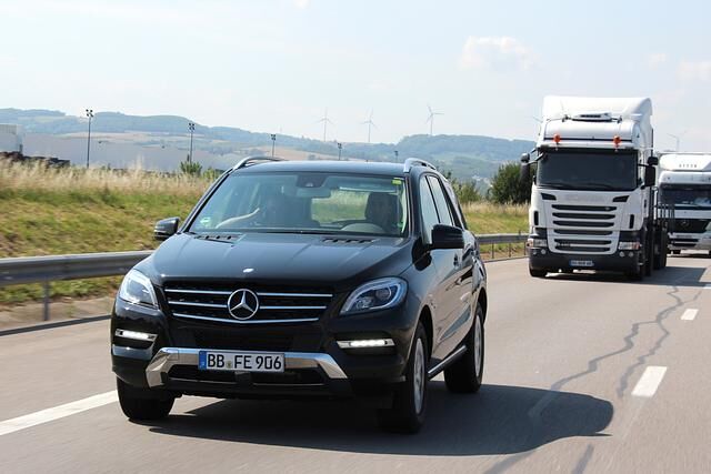 Ob der neue ML tatsächlich nur noch 6,0 Liter braucht, haben wir auf einer Sparfahrt ausprobiert