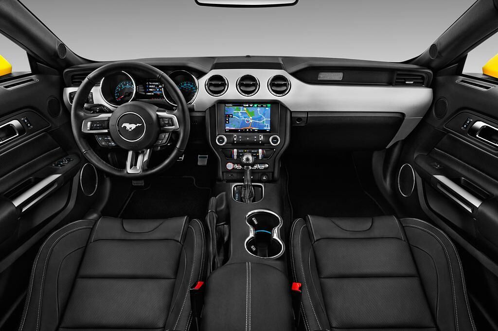 Ford Mustang (Baujahr 2016) - 2 Türen Cockpit und Innenraum